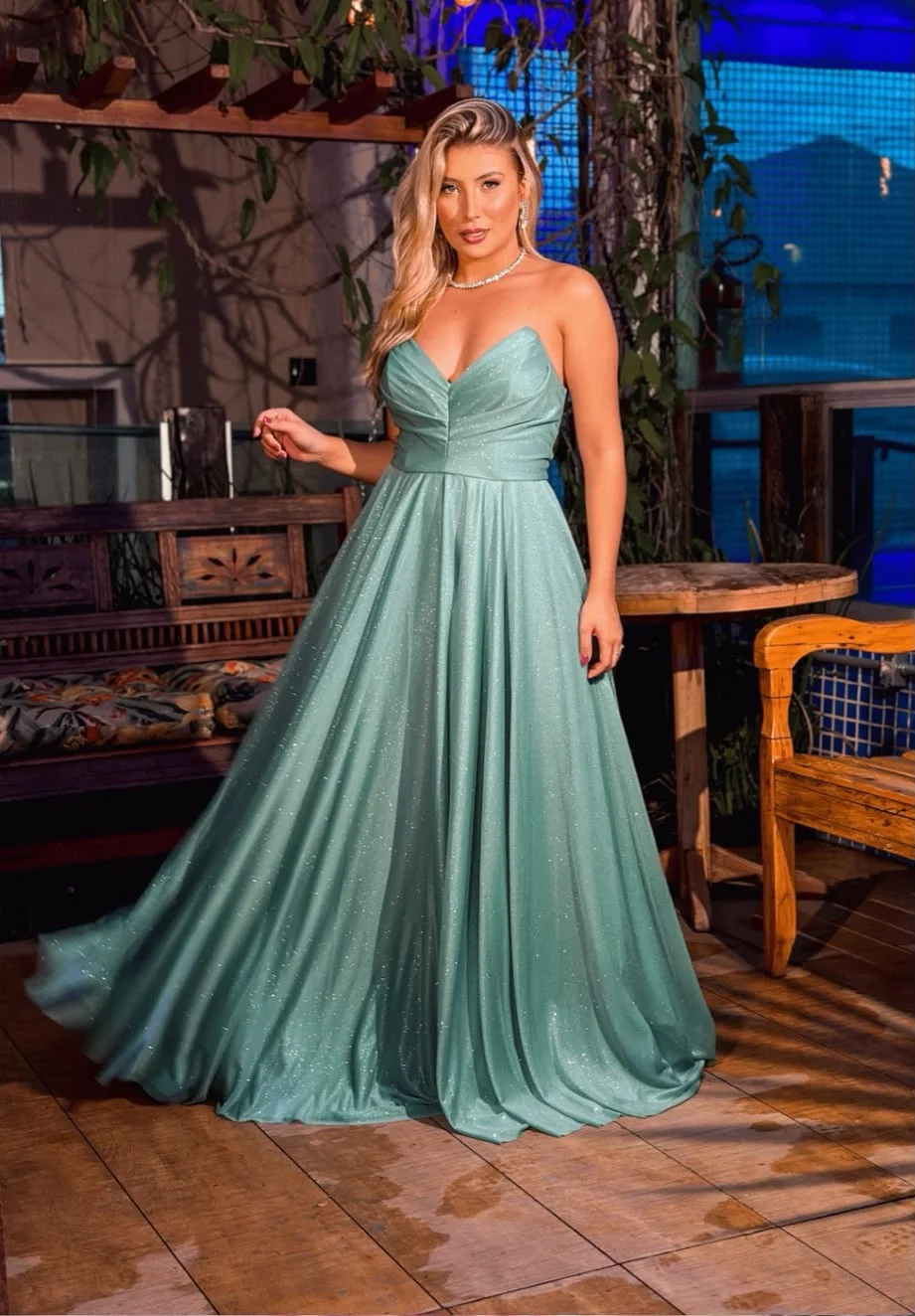 Vestido de festa vinho com alças