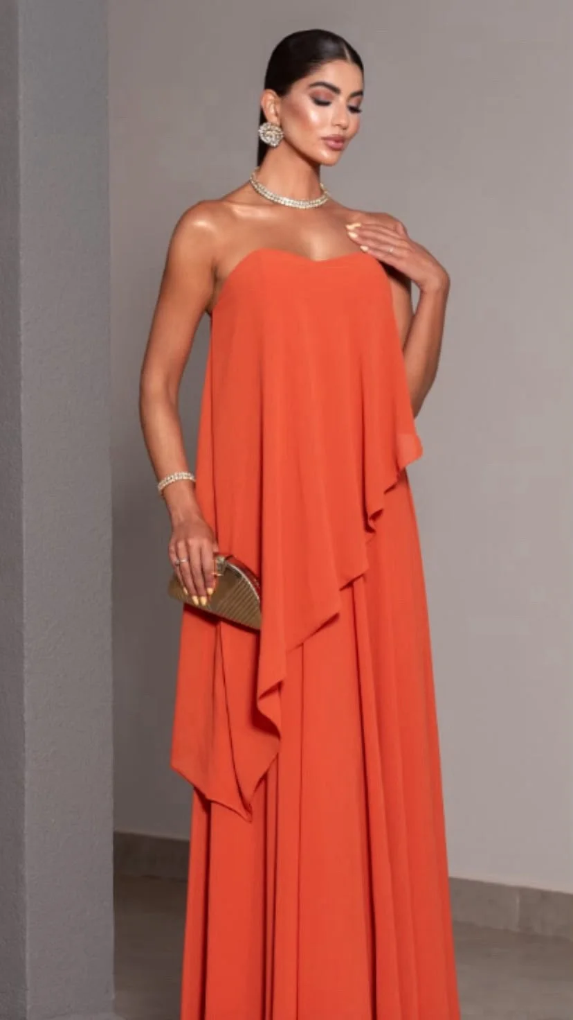 Vestido de festa rosa com brilho
